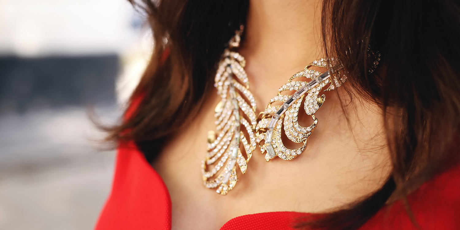 Invest in jewelry & make new look too