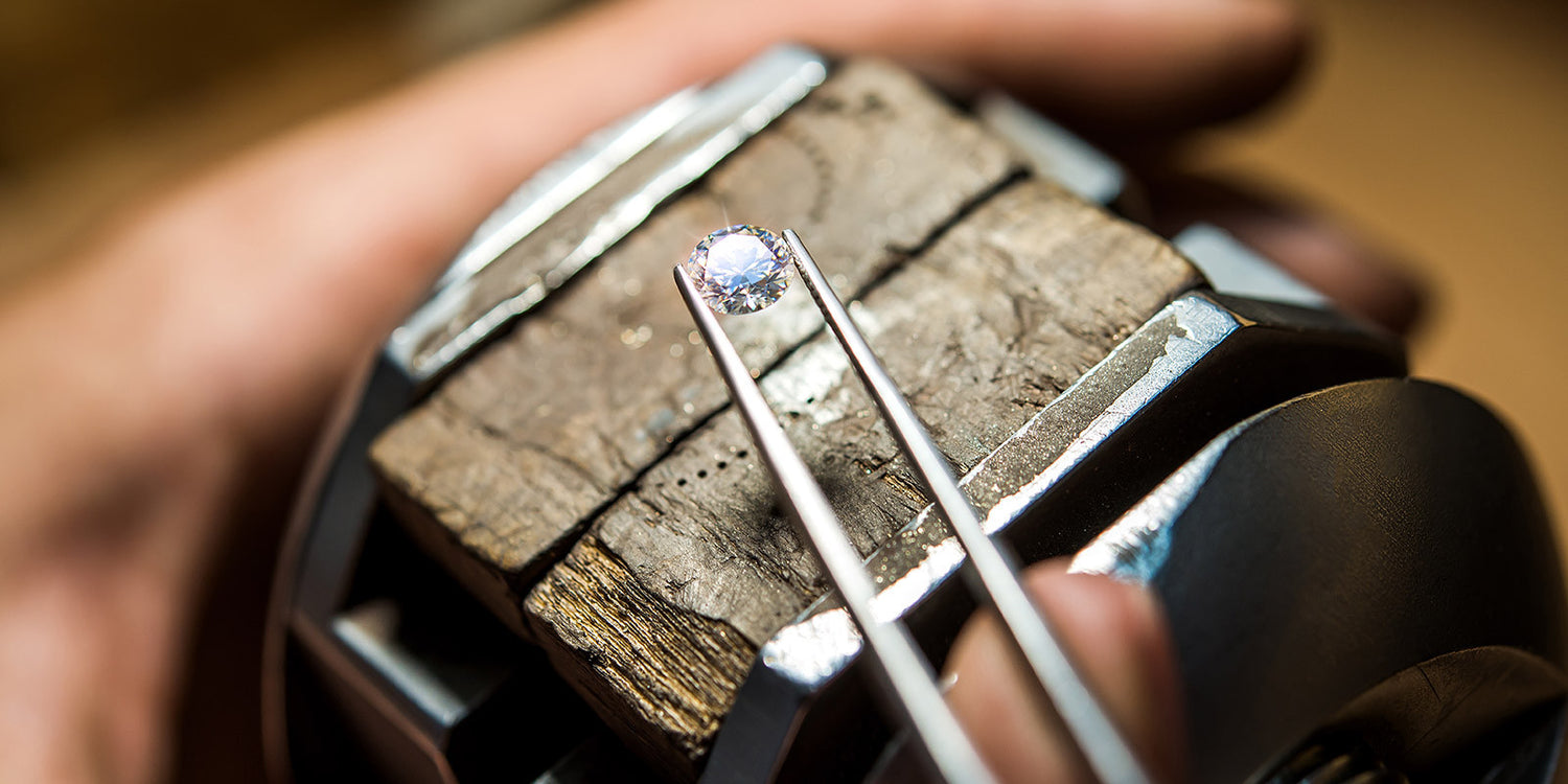 Sparkling stone that attracts men & women